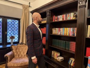 Zbor anulat, rambursare amânată: pașii care produc efect, ghidați de avocatul Vladimir Naciu